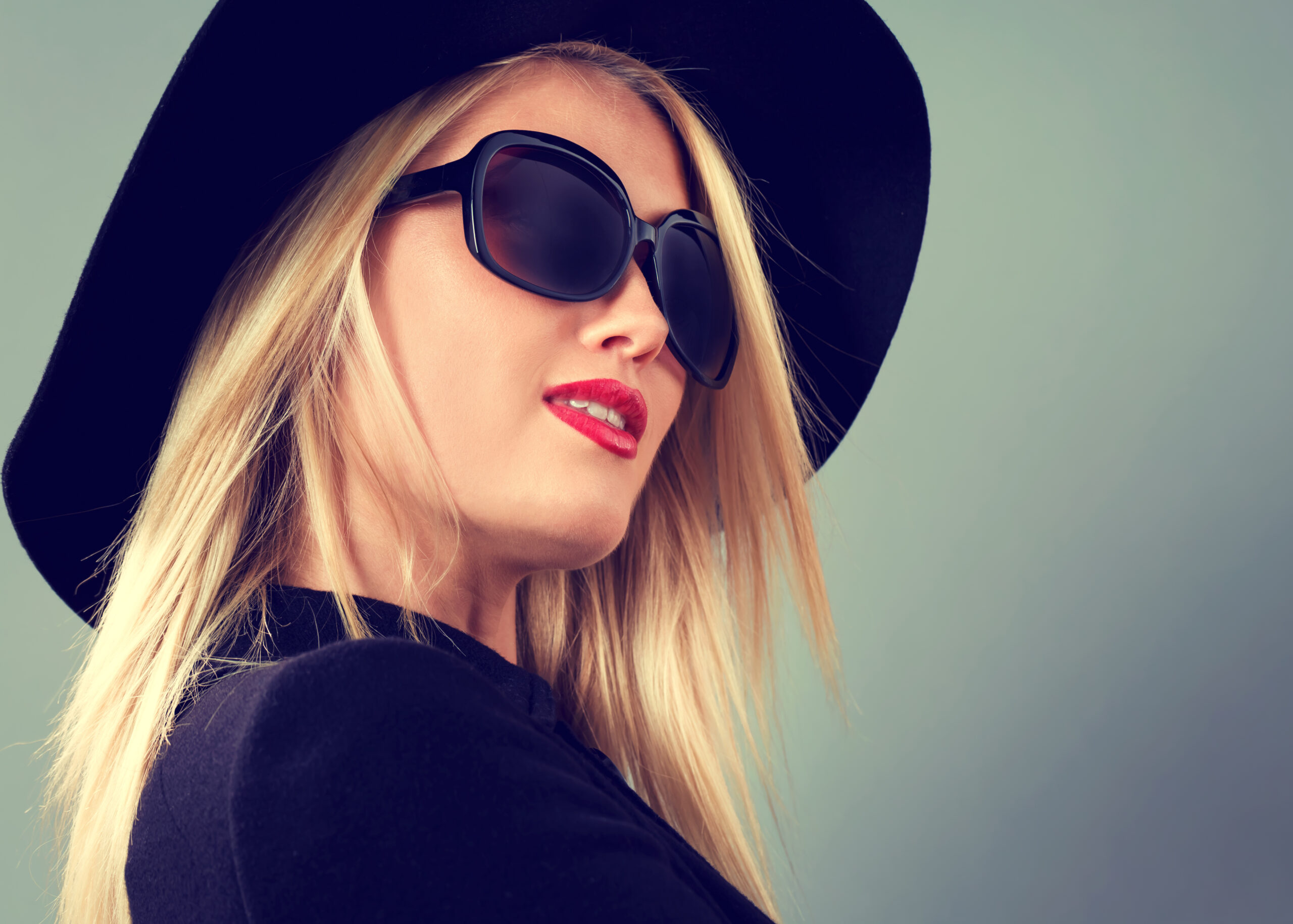 Transform Your Look with These Must-Have Makeup Essentials